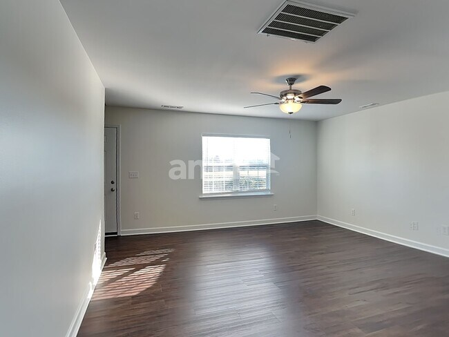 31 Wolf Creek Ln
