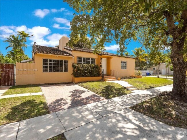 Building Photo - 3 bedroom in Miami FL 33147 Rental