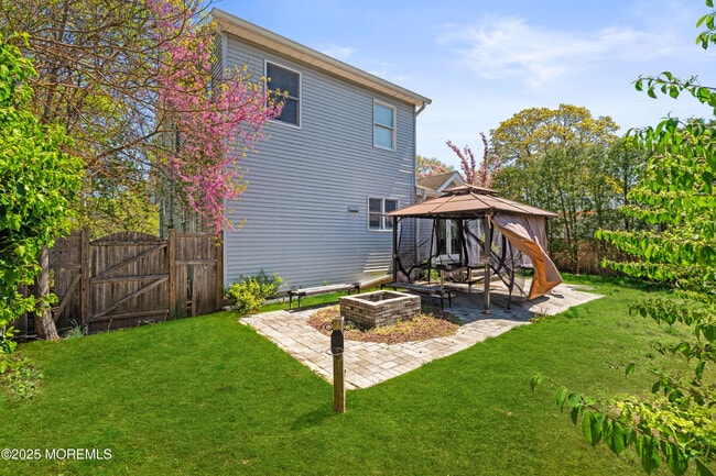 Photo - 216 Chatham Ave