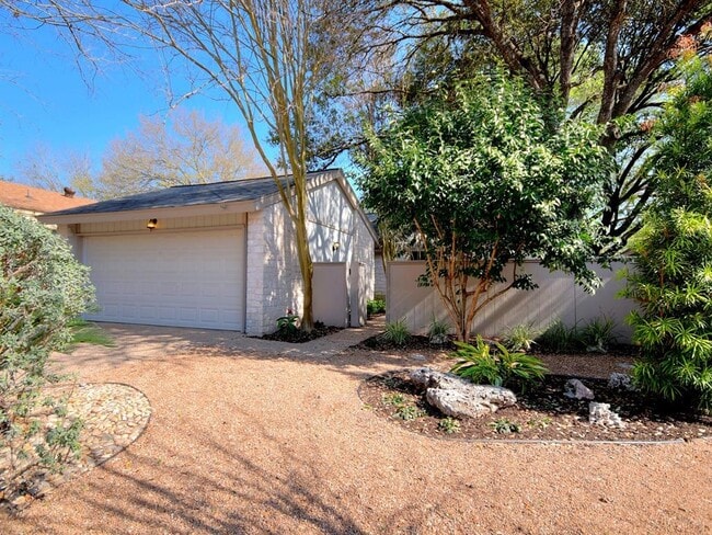 Building Photo - 6004 Gardenridge Hollow Rental