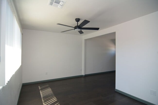 Photo - Remodeled 2 Bedroom 1 Bath Duplex! Great Central Tucson Location!