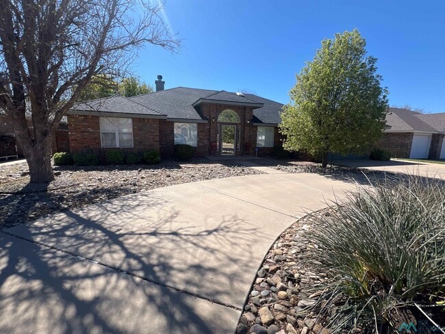 Photo - 721 Jeanie Dr