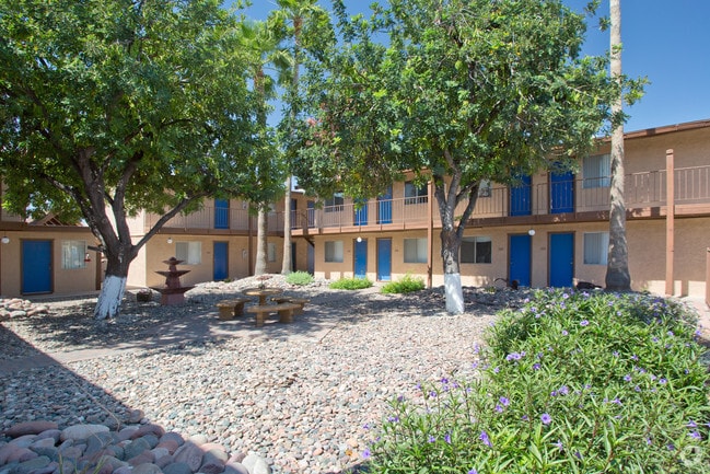 Northern Chateau Apartments Phoenix Az Northern Chateau Apartments For Rent in Phoenix, AZ | ForRent.com