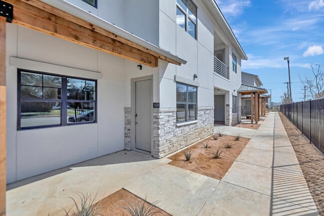 Photo - 2201 Arbrook