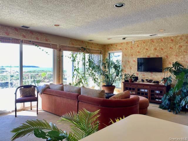 Building Photo - 23 Ft Pond Rd Unit 13