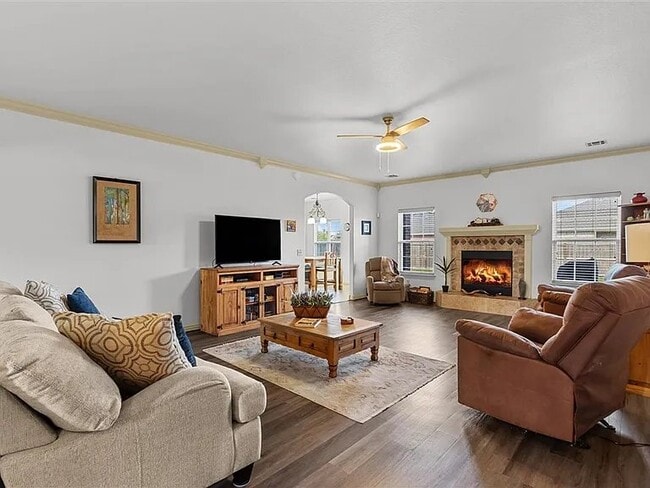 Photo - 1909 SW Elington St