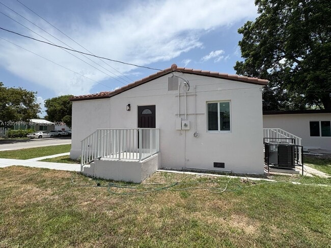 Photo - 1330 NW 51st Ter