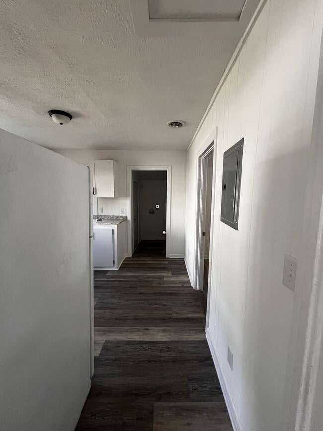 Photo - Renovated Cottage near Downtown Fayettevil...