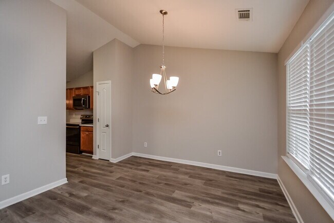 Photo - 245 Lakeside Point