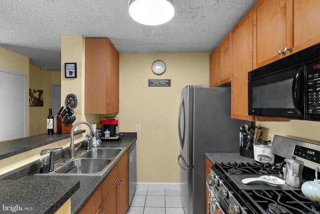 Photo - 75 S Reynolds St Unit 101