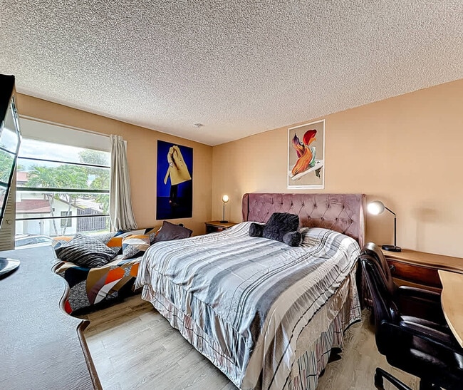 Photo - 693 NW 102 Pl Unit ID1357998P