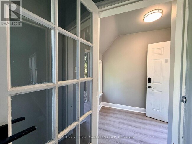 Photo - 363 Ashland Ave Unit #1