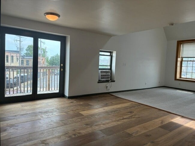 Photo - 133-149 E Chestnut St Unit 143 E Chestnut St, Loft B Back