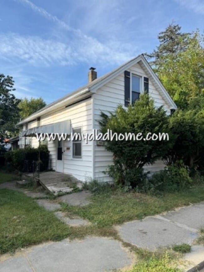 Building Photo - 523 W 4th St Rental