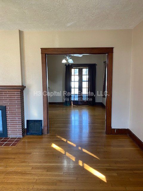 Photo - 1215 W Main St