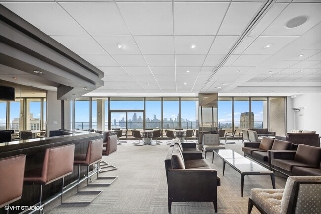 Photo - 2800 N Lake Shore Dr Unidad 2711