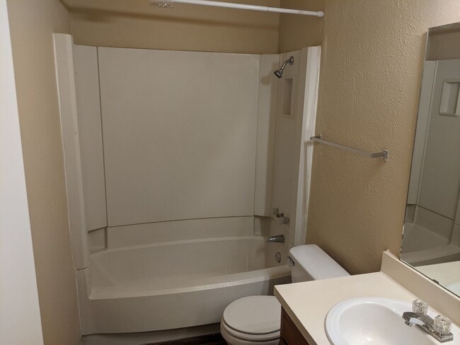 Photo - 4702 Green Hollow Dr