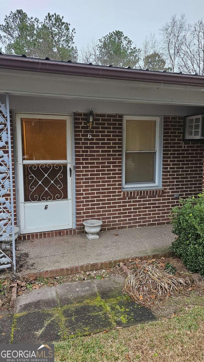 Photo - 114 Holly Ross Rd