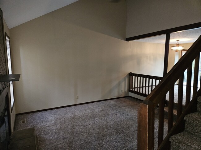 Photo - 831 Rumford Pl