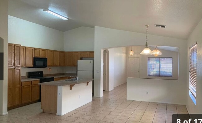 Photo - 978 E Monteleone St