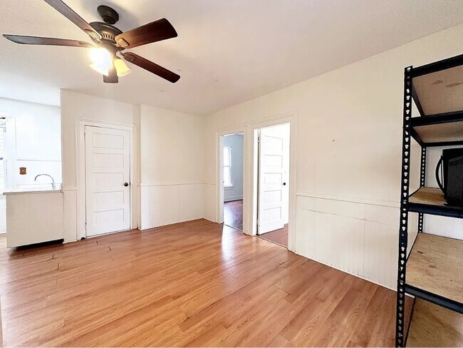 Photo - 371 Nichols St