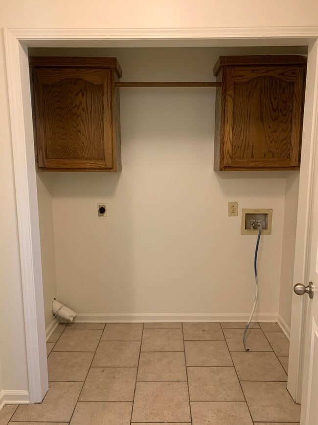 Photo - 3Bed/2Bath Home/Corner Lot/2 Car Garage an...