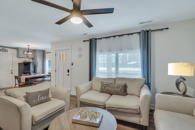 Photo - 302 Manden Rd Apartamento Unidad ID1244813P