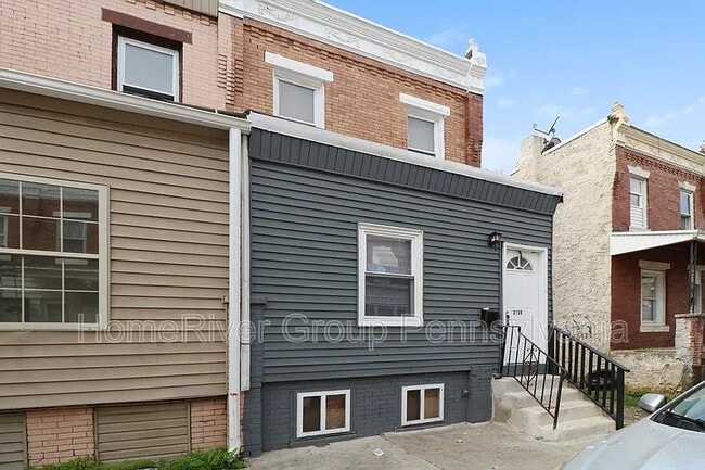 Building Photo - 2130 S Daggett St