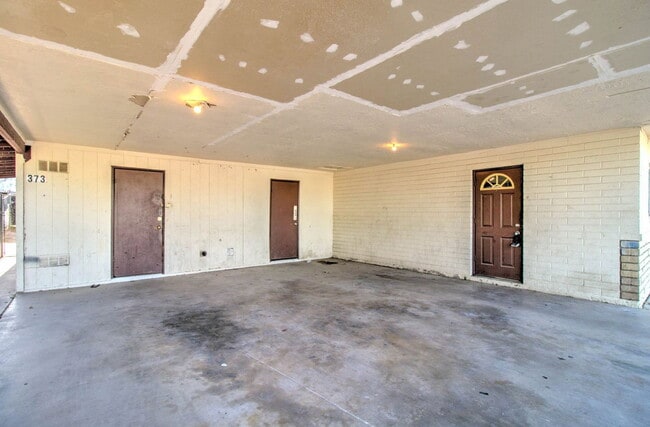 Photo - 371 N Williams St