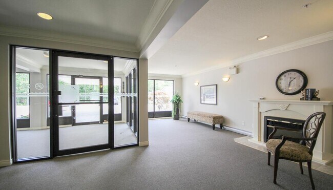 Photo - 300 Reynolds Street