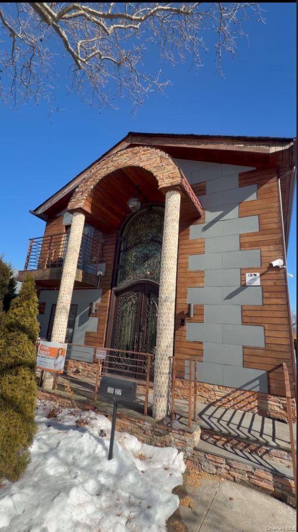 Building Photo - 50-27 175th St