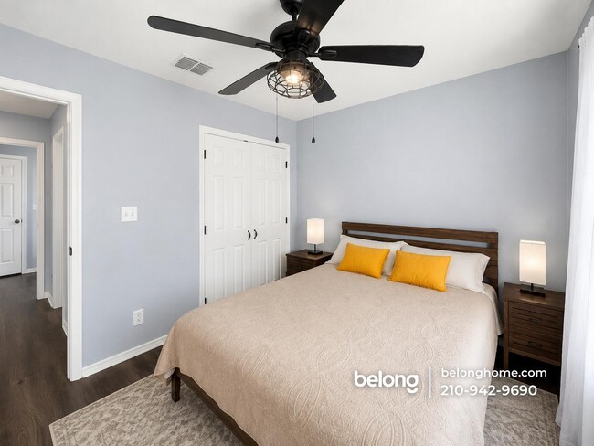 Photo - 1803 Live Oak Dr