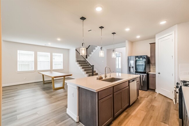 Photo - 340 Cavil Barrier Ln