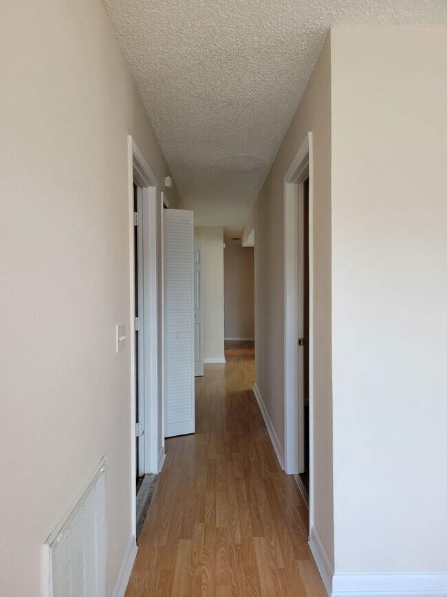 Photo - Two-Bedroom Home with Bonus Room in Winter Haven