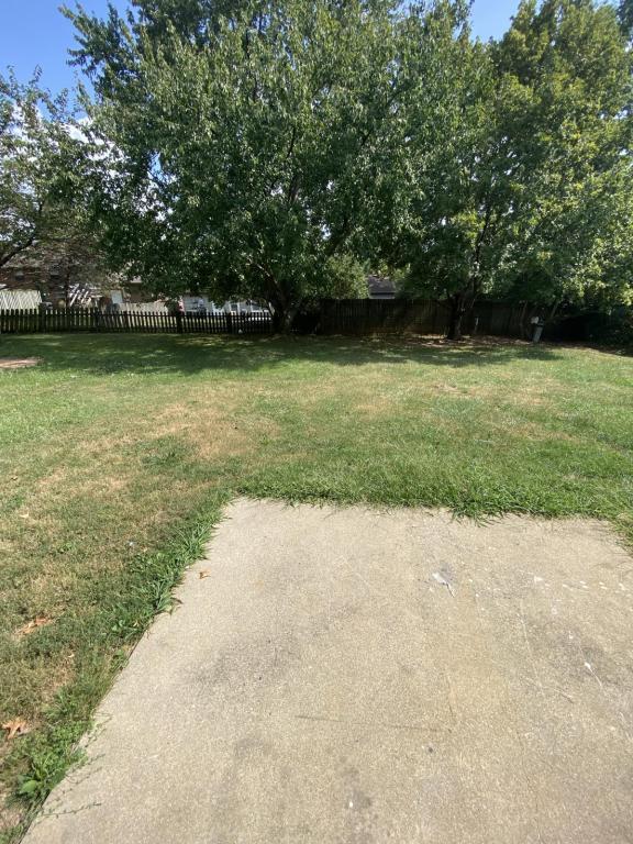 Photo - 476 Woodview Dr