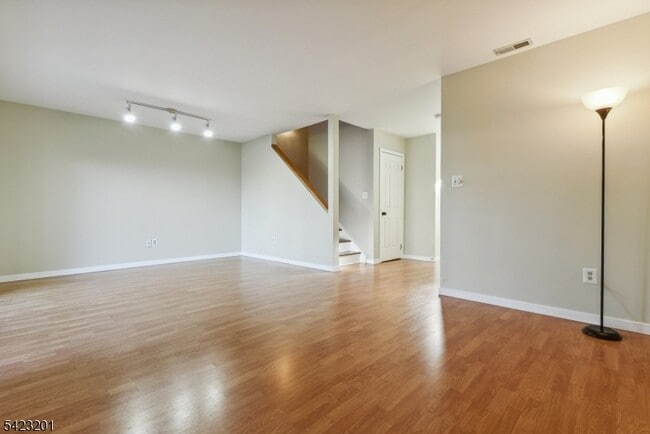 Photo - 155 Northfield Rd