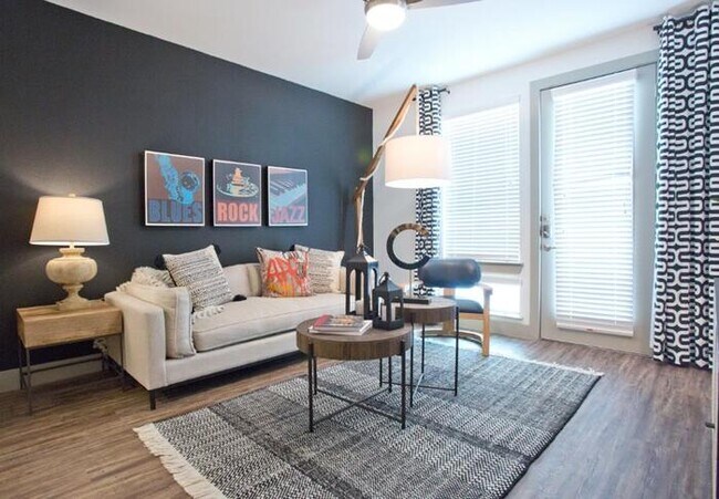 Photo - 1211 E 5th St. Unidad c11