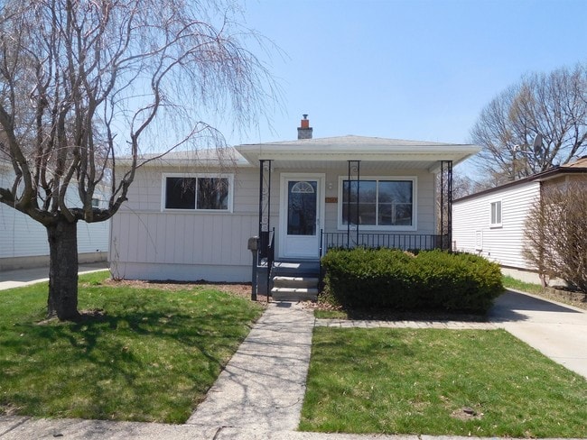 Building Photo - 4656 Detroit St