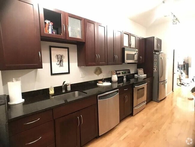 Building Photo - 88 Prince St Unit 1A Rental