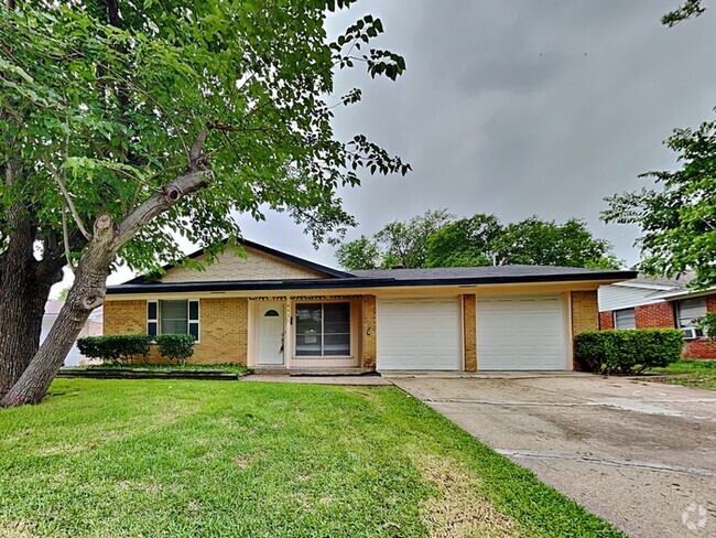 Building Photo - 4427 Live Oak Dr Rental