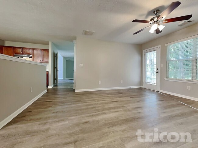 Photo - 70 Emerson Trail