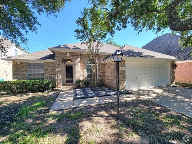 Building Photo - 12307 Shadowvista Dr Rental