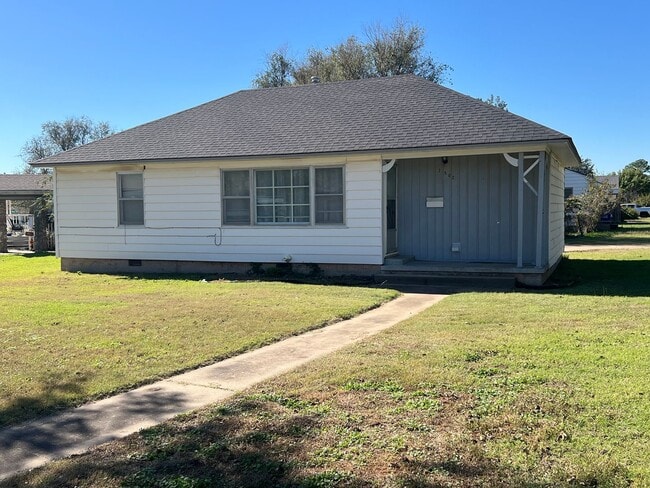 Building Photo - Welcome home!