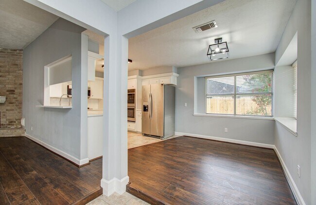 Photo - 6607 Readsland Ln