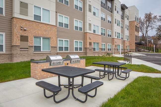 Lofts on Rose - 55+