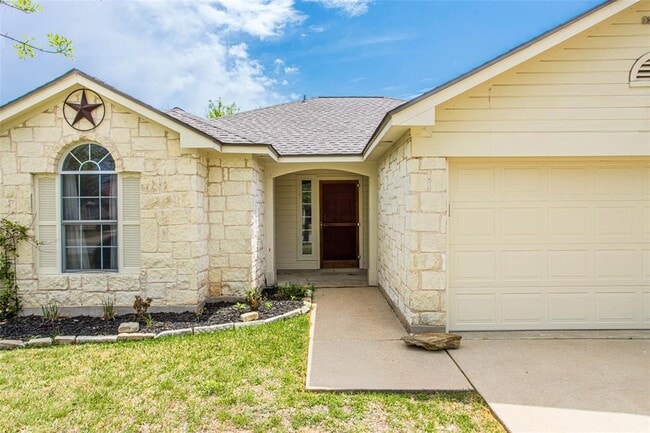 Photo - 814 Lantana Dr