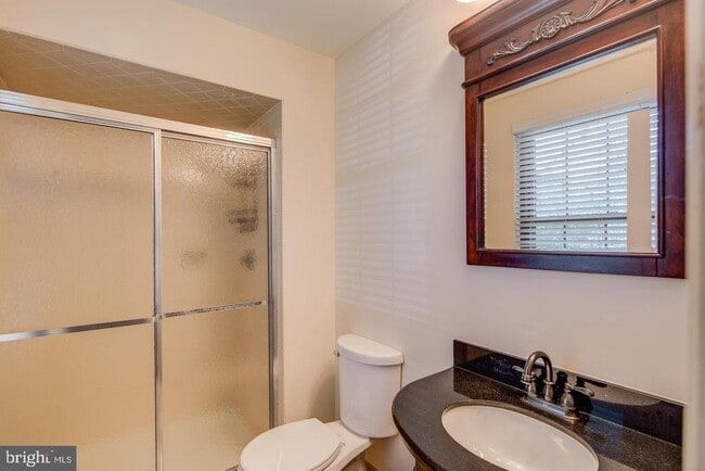 Photo - 723 Kings Croft Dr