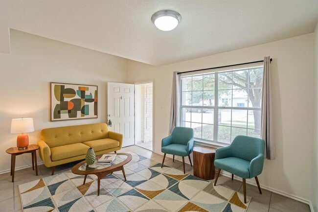 Photo - 714 Lavaca Loop