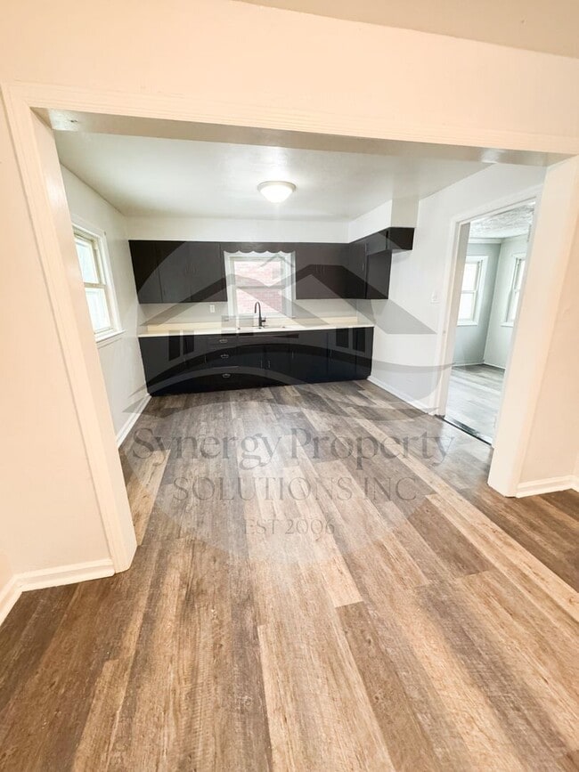 Photo - Madison Home