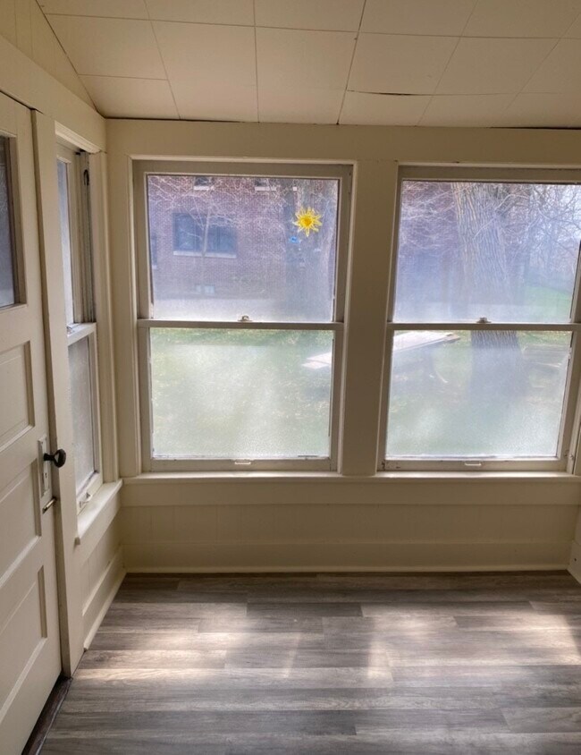 Photo - 109 St Louis St